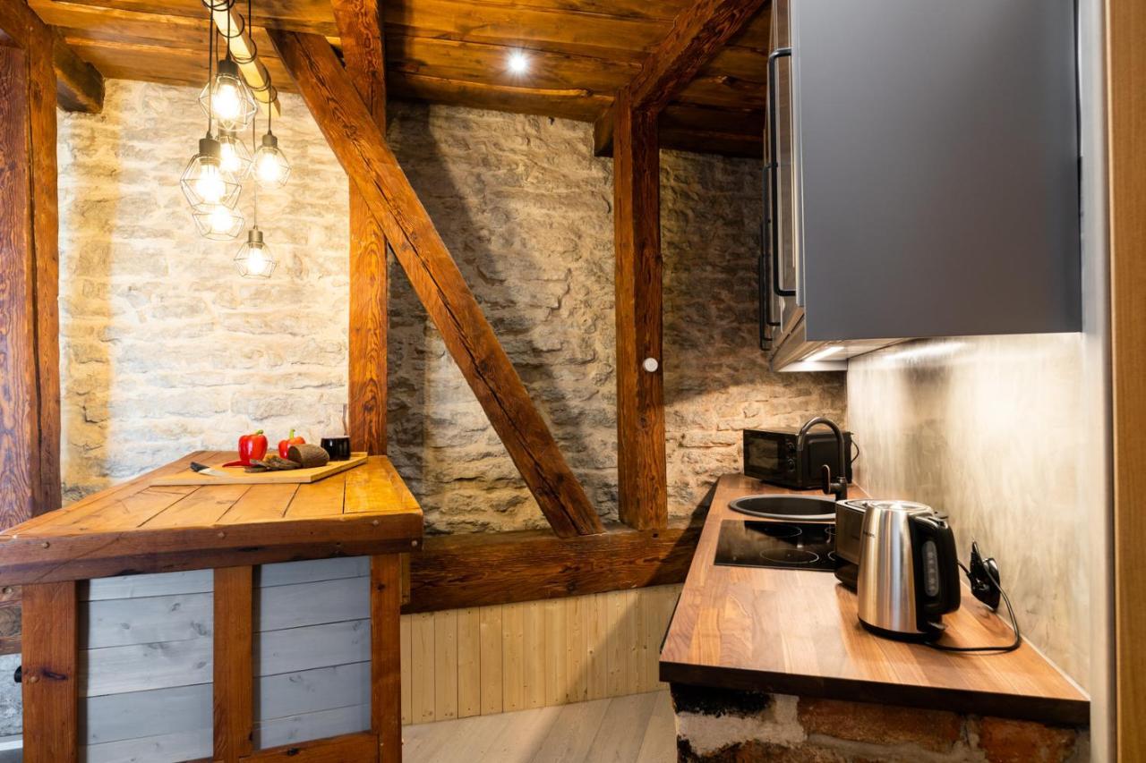 Hilltop Apartments - Old Town Kuninga Талин Екстериор снимка