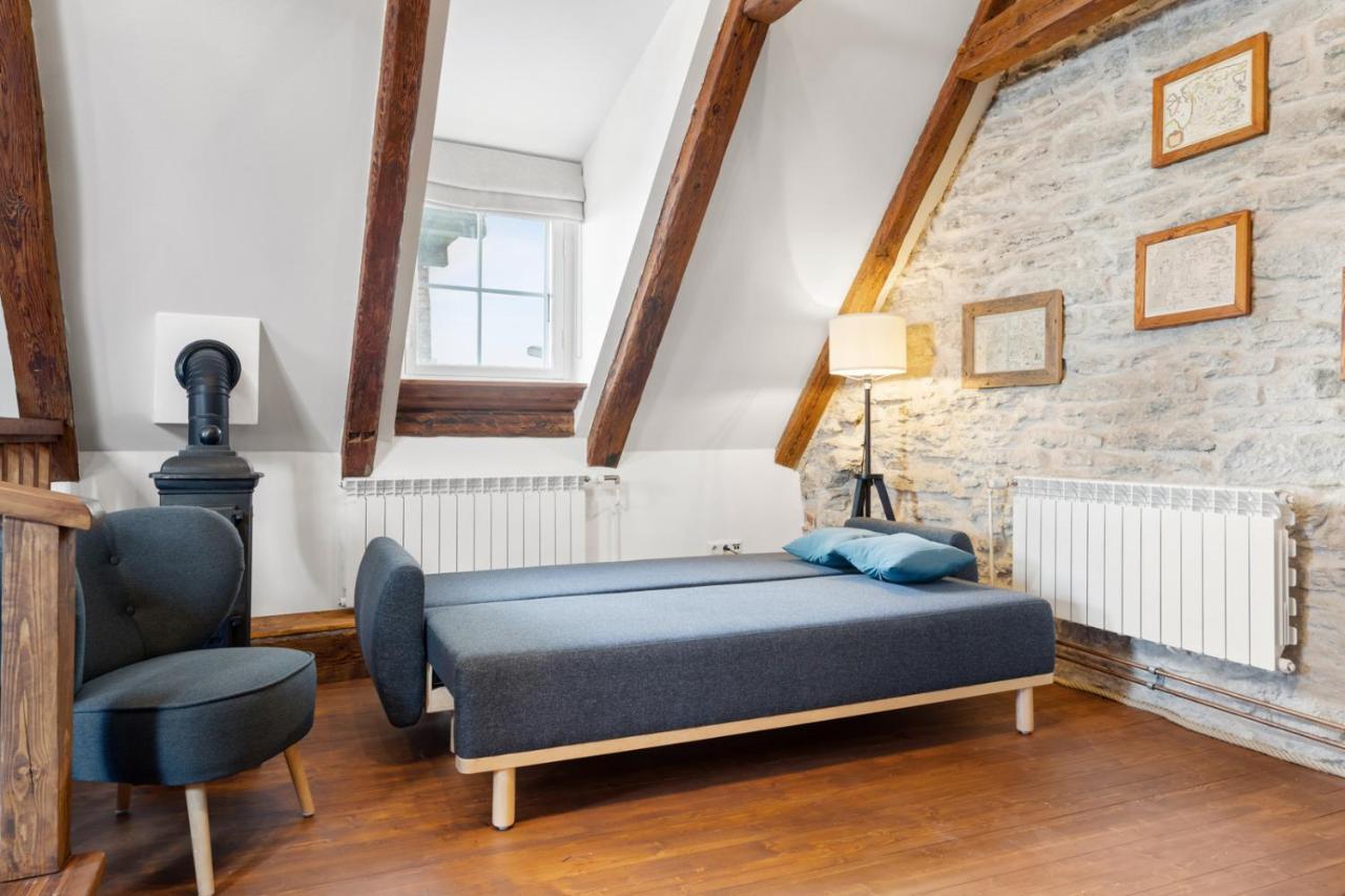 Hilltop Apartments - Old Town Kuninga Талин Екстериор снимка